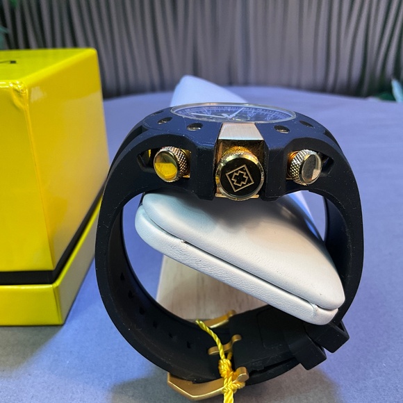 Invicta Chronograph S1 model #28568 - Picture 4 of 6